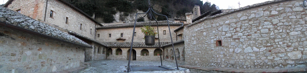 Chiostro del Santuario del Sacro Speco di San Francesco nei pressi di Narni santuario del sacro speco di san francesco narni